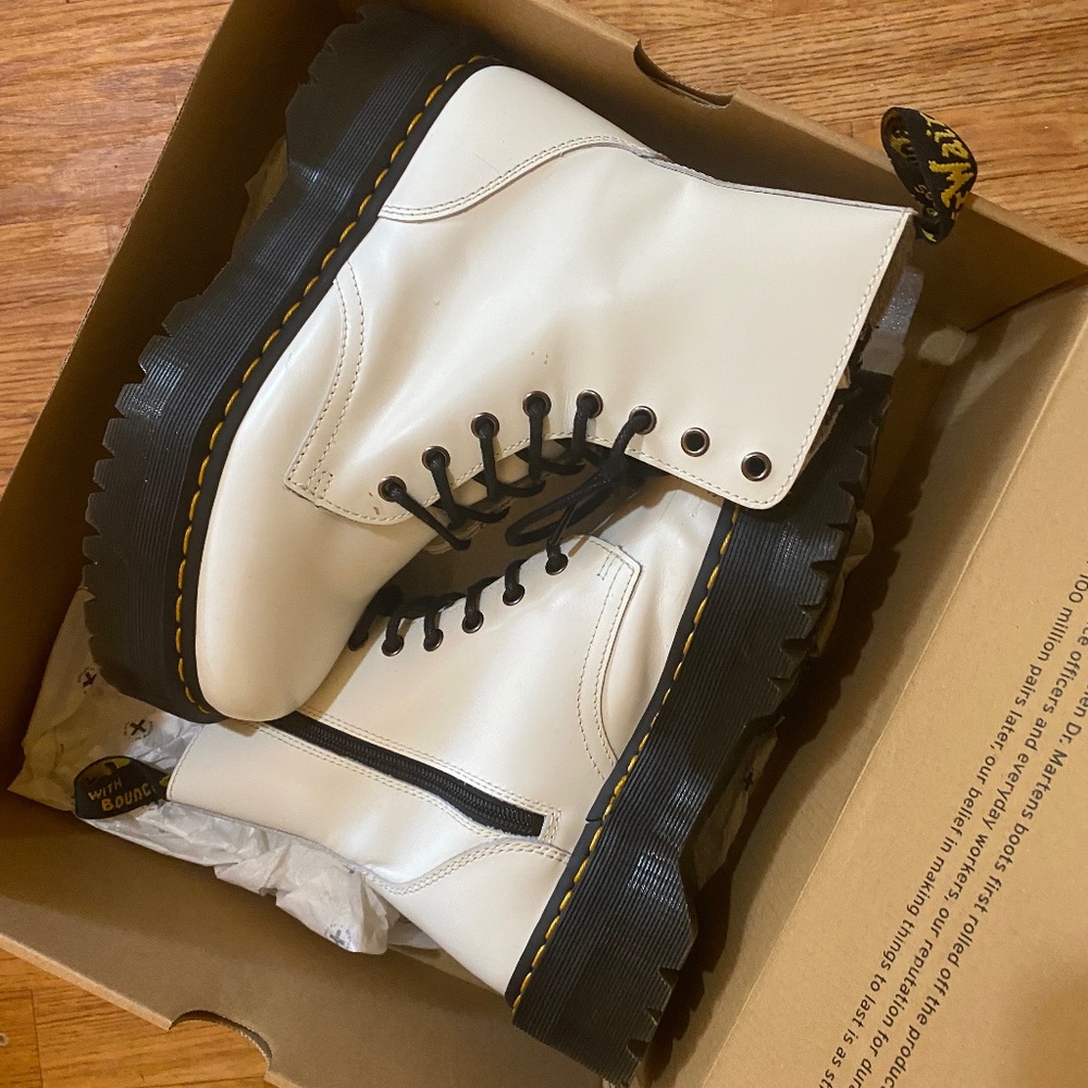 Jadon white dr marten